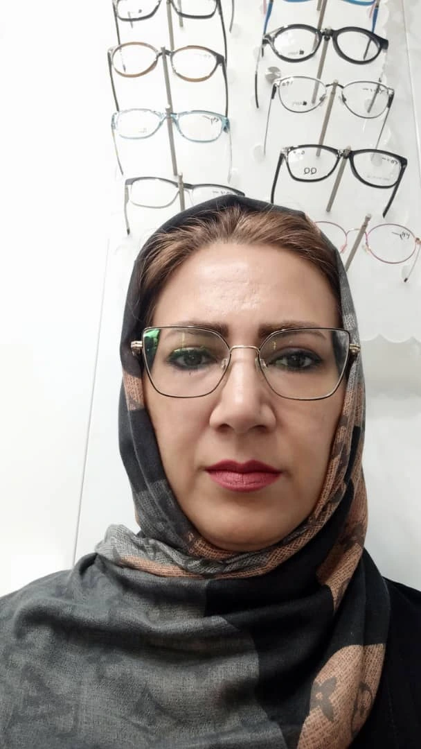 نوبت دهی دکتر مهرناز ترکمان پری کارشناس اپتومتریست