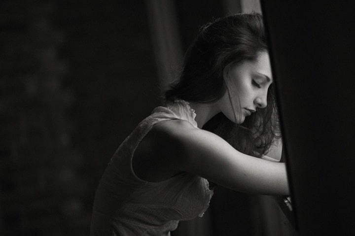 اختلال عاطفی فصلی در بین خانم­‌ها چهار برابر رایج­‌تر از مردان است