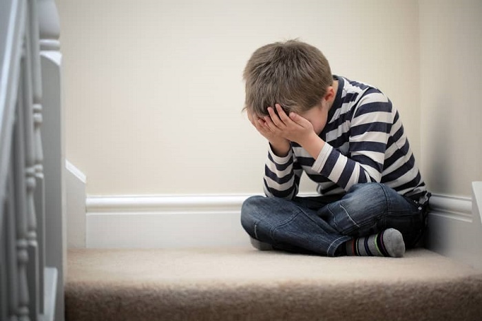 کودکان هم افسرده می­‌شوند و مدارکی دال بر علائم افسردگی بالینی کودکان سه ساله موجود است.