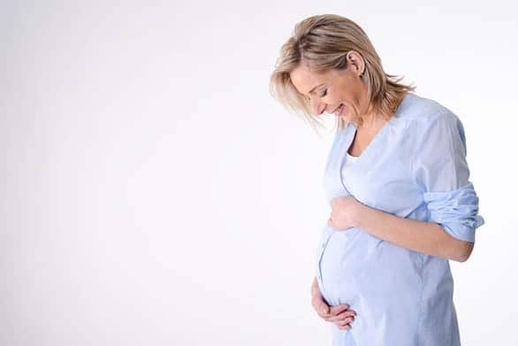 حین و قبل بارداری، خود و جنین باید تحت نظر دقیق متخصص باشید