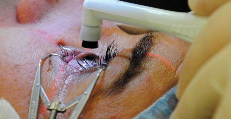 عوارض و کاربرد عمل جراحی آب مروارید چشم