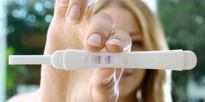 آزمایش hCG، نوعی تست بارداری و آزمایشی بسیار ساده و رایح در تشخیص بارداری است و از طریق آزمایش ادرار تعیین می‌شود.