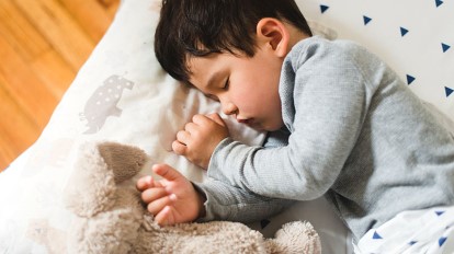 خواب کودک ممکن است از 10 تا 18 ساعت در روز باشد،