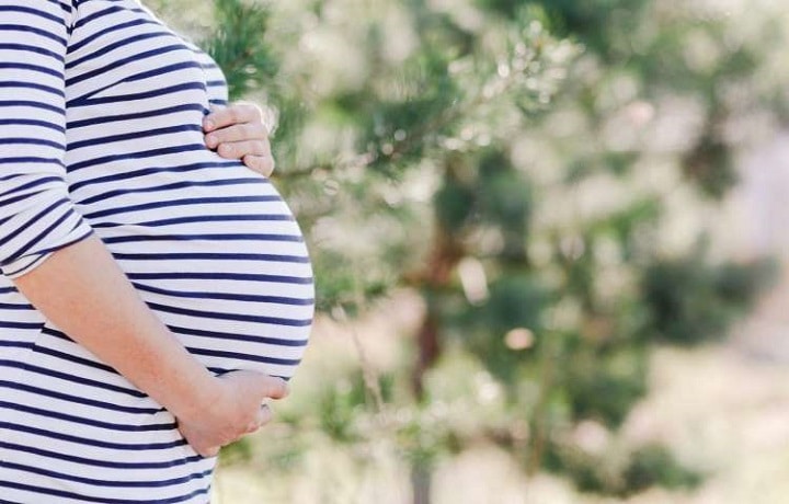 انجام آزمایشات بارداری به راحت بودن حاملگی و سلامت شما کمک می‌کند.