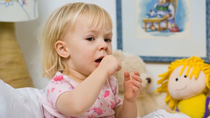 سرفه کودکان؛ علت‌ها و راه‌های درمان