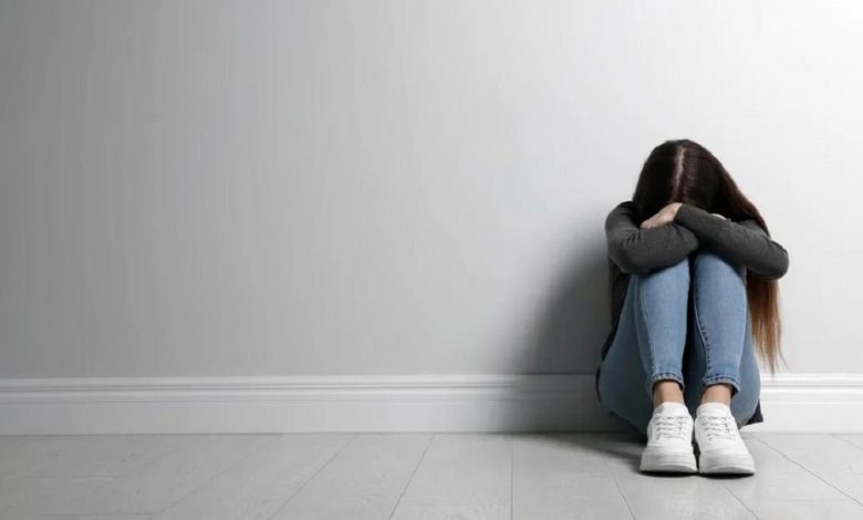 والدین چگونه باید با افسردگی نوجوانان برخورد کنند؟ 1