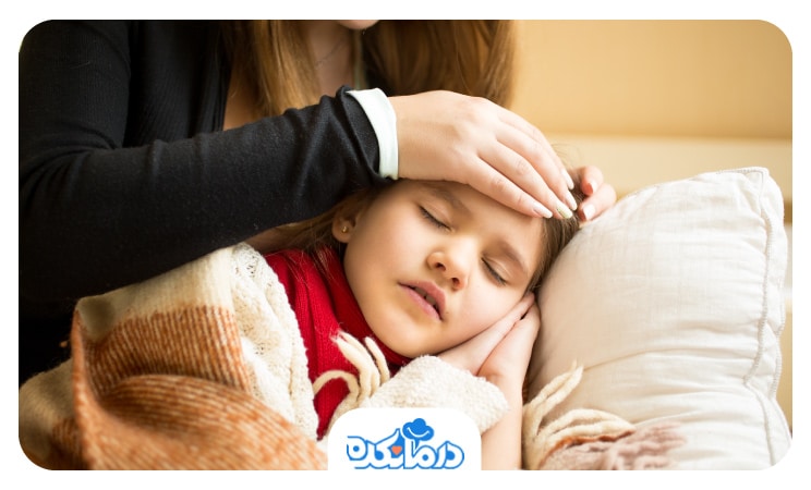 کودک مبتلا به کم خونی داسی شکل که تب دارد