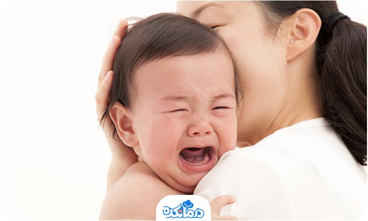 تصویر نوزاد در حال گریه