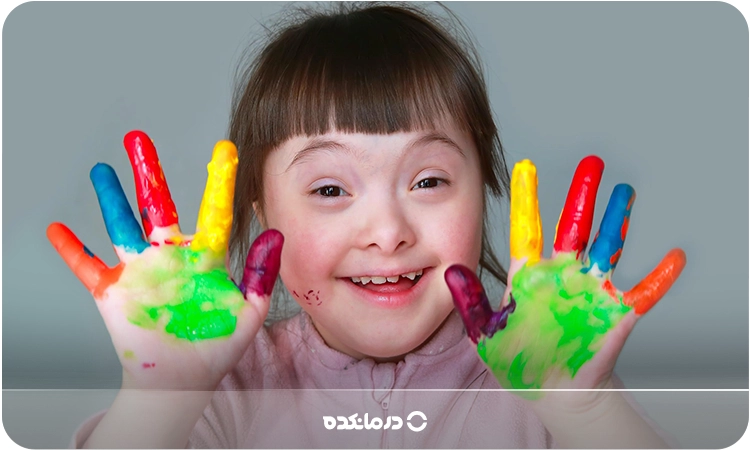 وضعیت پل بینی و چهره کودک مبتلا به سندرم داون را می بینید
