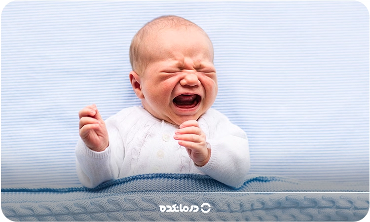 تصویر یک نوزاد در حال گریه کردن را می بینید