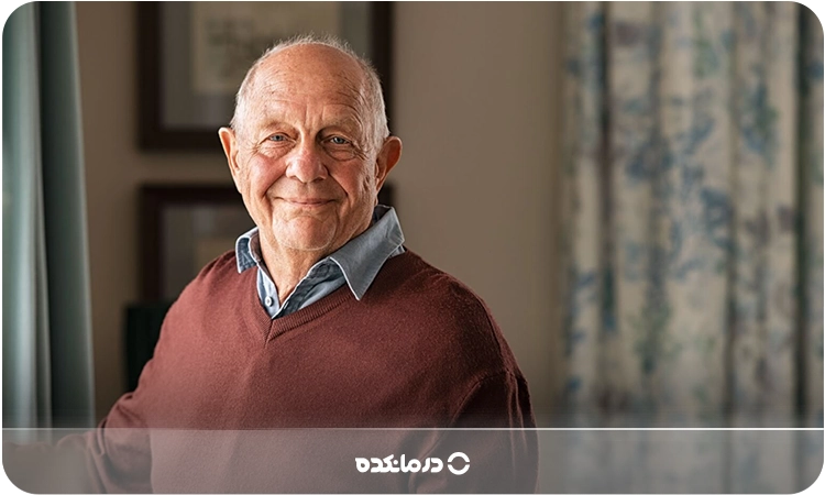 تصویر یک شخص سالمند را می بینید