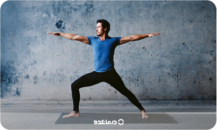 تصویر فردی که در حال یوگا است را می بینید