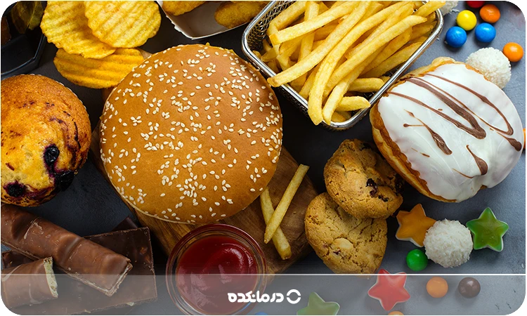 چه غذاهایی فشار چشم را بالا میبرد؟ [۸ غذا و نوشیدنی مضر]