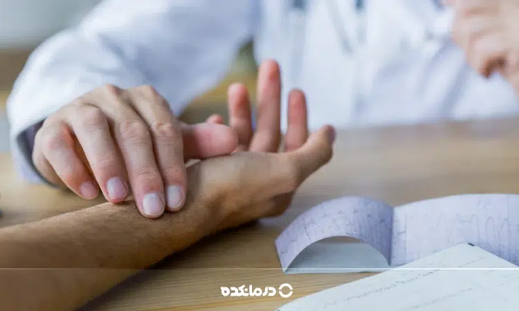 نحوه گرفتن نبض؛ آموزش اندازه‌گیری + تفسیر نبض در ۵ نقطه بدن