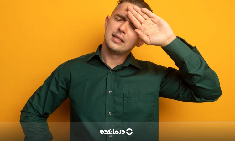 تصویر یک فرد مبتلا به سرگیجه را می بینید